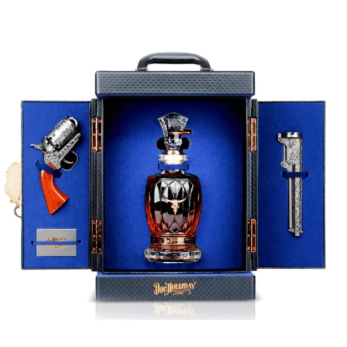 Doc Holliday 10-Year Bourbon Revolver Set